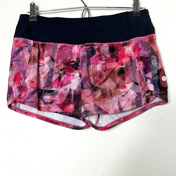 Lululemon Run Times Short II *4" - Picture 2 of 6